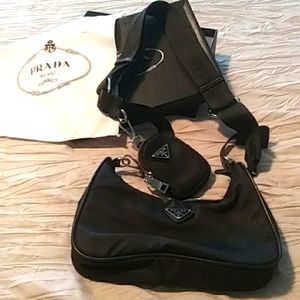 Prada. Crossbody